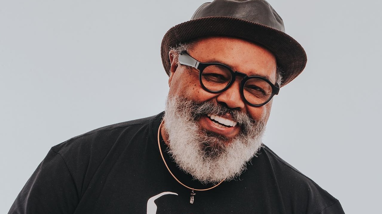 Fotografia promocional de Jorge Aragão.