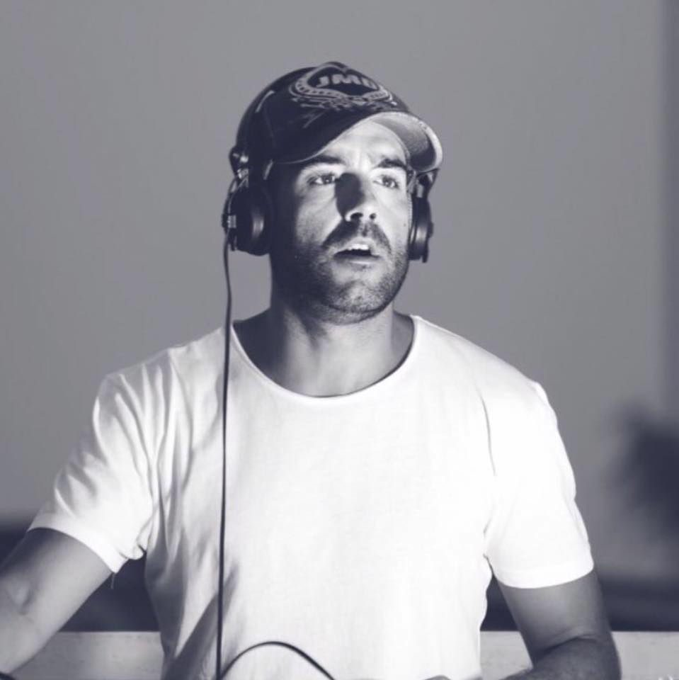 Promotional photograph of José Manuel Duro.