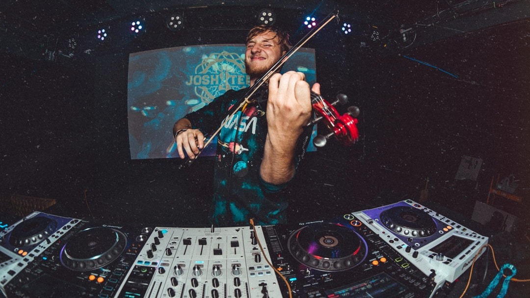 Fotografía promocional de Josh Teed