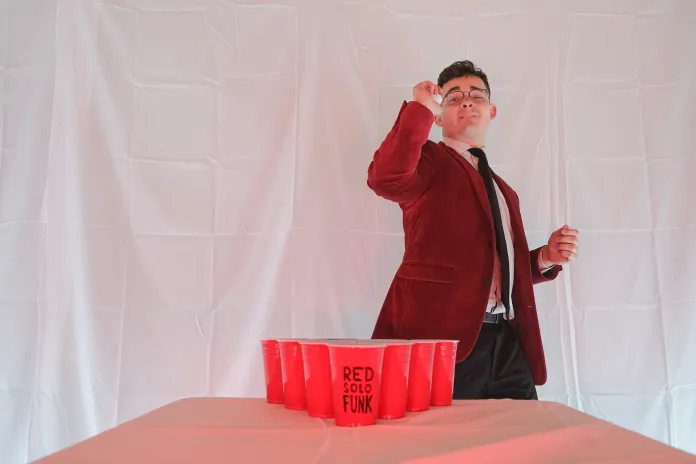 Fotografia promocional de JR Specs.