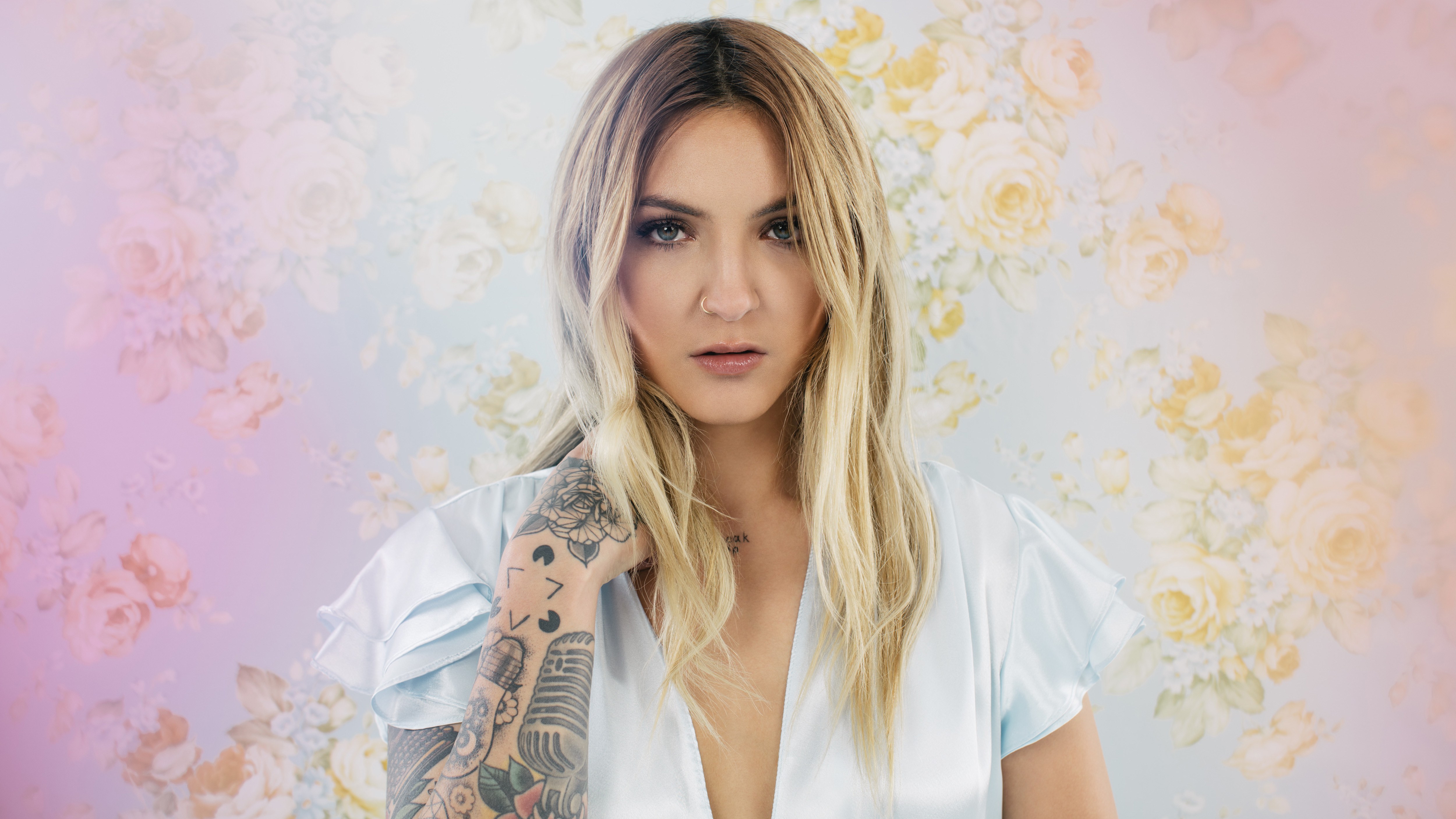 Promotional photograph of Julia Michaels.