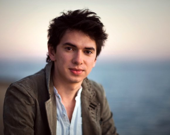 Promotional photograph of Concierto de Julian le Play en Berlín.