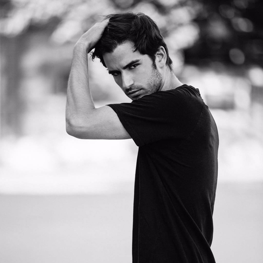 Promotional photograph of Julien Leik.