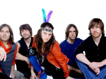 Promotional photograph of Juliette and the Licks.