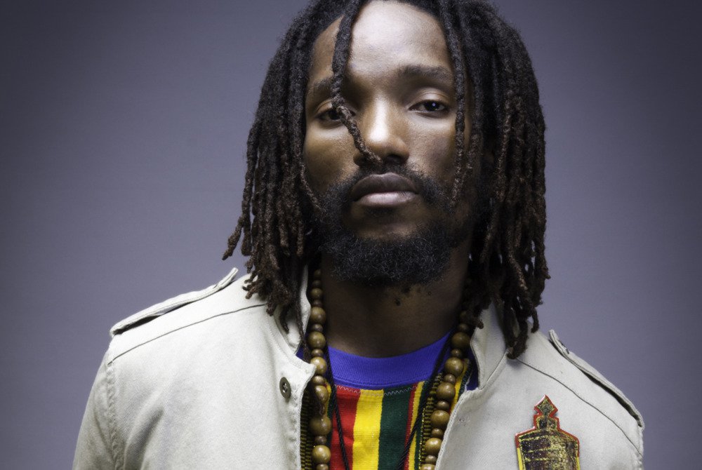 Fotografía promocional de Kabaka Pyramid