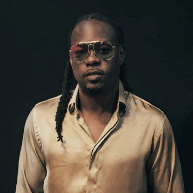 Fotografía promocional de Kafu Banton