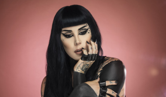 Fotografía promocional de Concierto de Prayers + Kat Von D en Londres