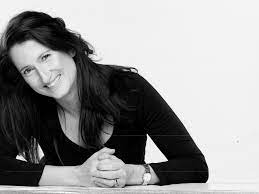 Fotografia promocional de Kate McDonnell.
