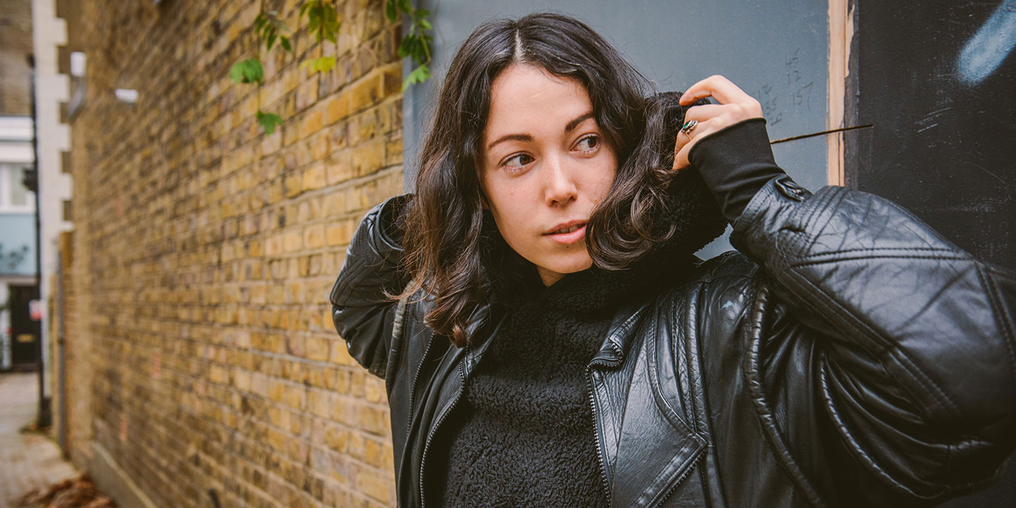 Fotografía promocional de Kelly Lee Owens
