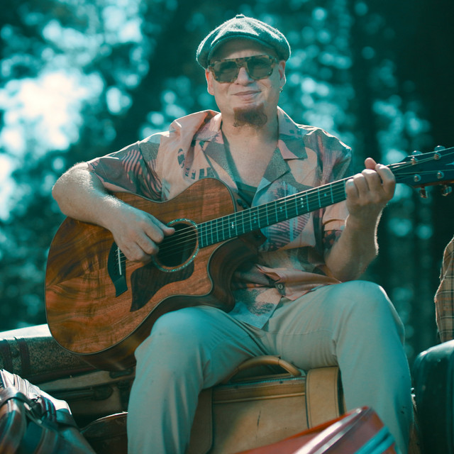 Fotografía promocional de Kelvis Ochoa