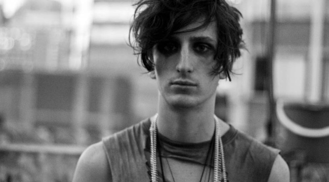 Fotografía promocional de Kirin J. Callinan