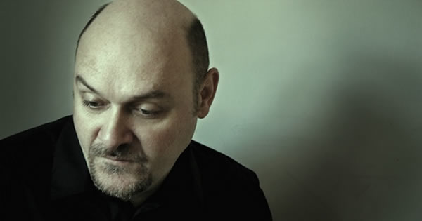 Fotografía promocional de Kirk Degiorgio