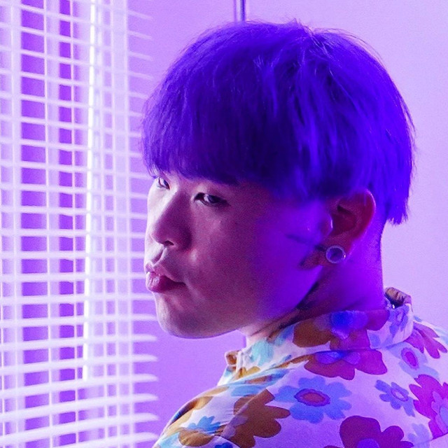 Photographie promotionnelle de Concierto de KnowKnow en Vancouver.