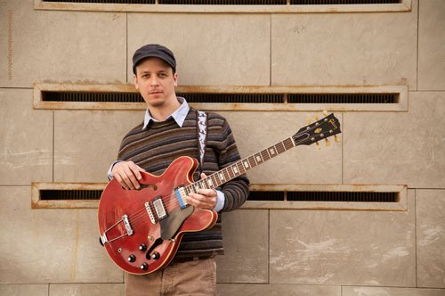 Promotional photograph of Kurt Rosenwinkel.
