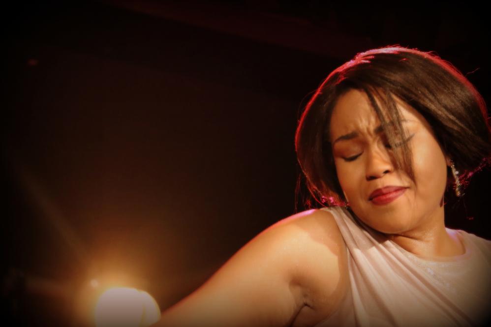 Fotografia promocional de Lady Jae Jones.