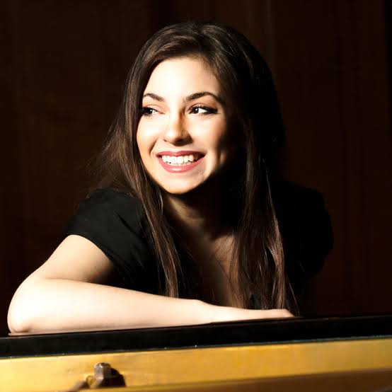 Fotografia promocional de Lara Melda.