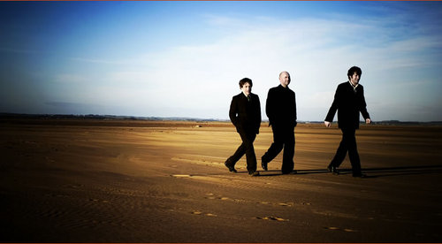 Promotional photograph of Lau.