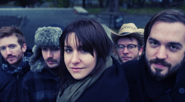 Fotografia promocional de Laura Stevenson and The Cans.
