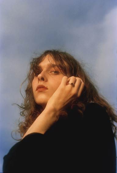 Fotografía promocional de Lauren Auder