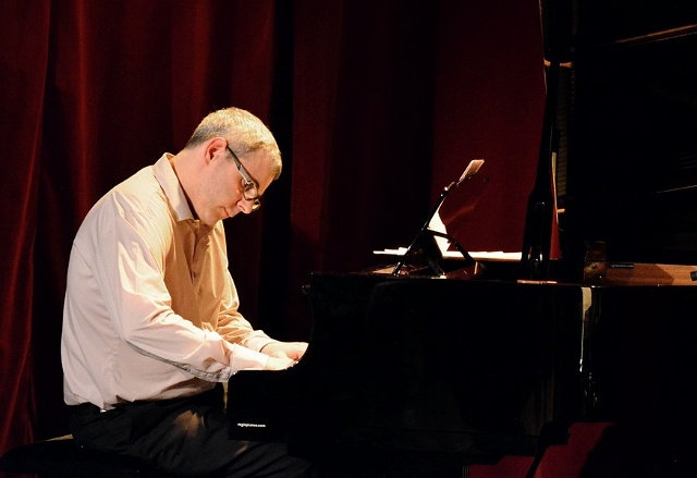 Fotografía promocional de Concierto de Laurent Epstein en París