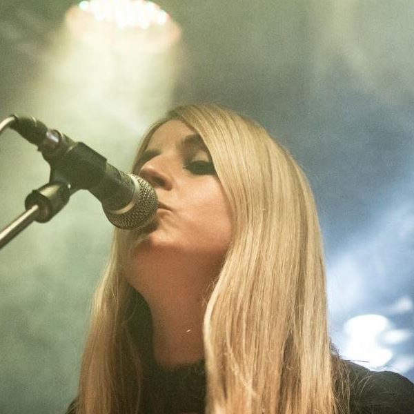 Fotografía promocional de Lavinia BlackwAll