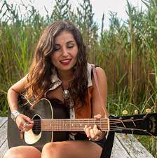 Fotografia promocional de Leah Tash.