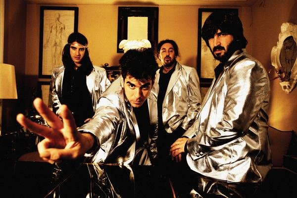 Promotional photograph of Leda Tres.