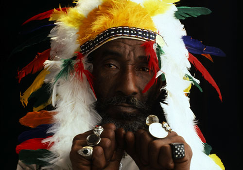 Fotografia promocional de Lee "Scratch" Perry.