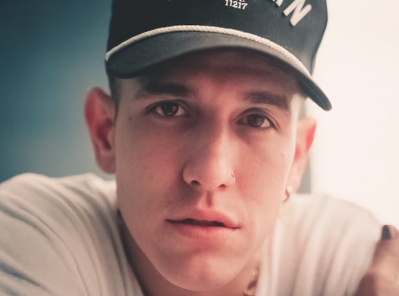 Fotografía promocional de Lenny Tavárez