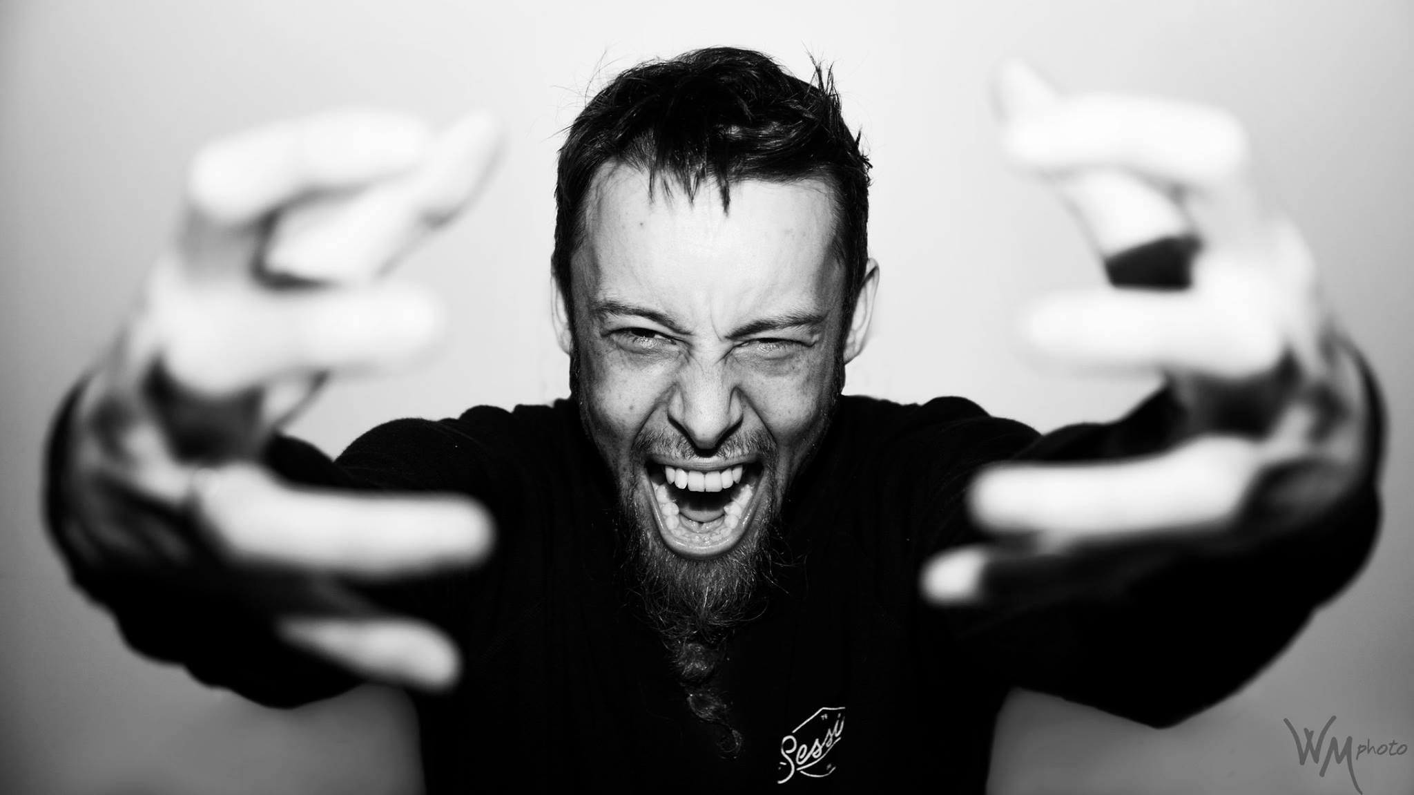 Fotografia promozionale di Leo Moracchioli.