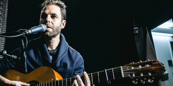 Fotografía promocional de Concierto de Leo Sidran en París