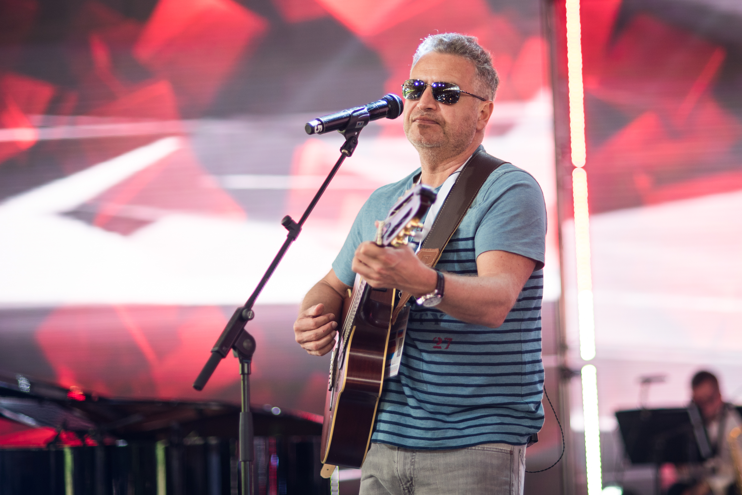 Fotografía promocional de Leonid Agutin