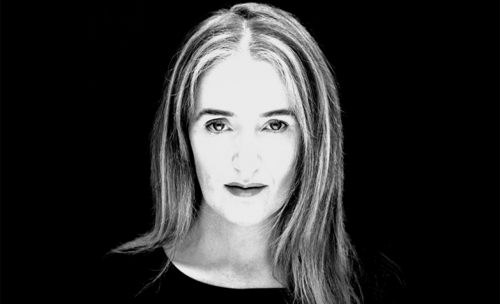 Fotografia promocional de Lisa Gerrard.