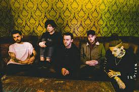 Fotografía promocional de Little Bird