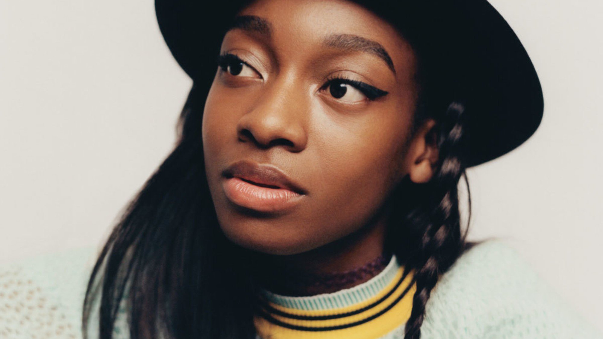 Fotografía promocional de Little Simz
