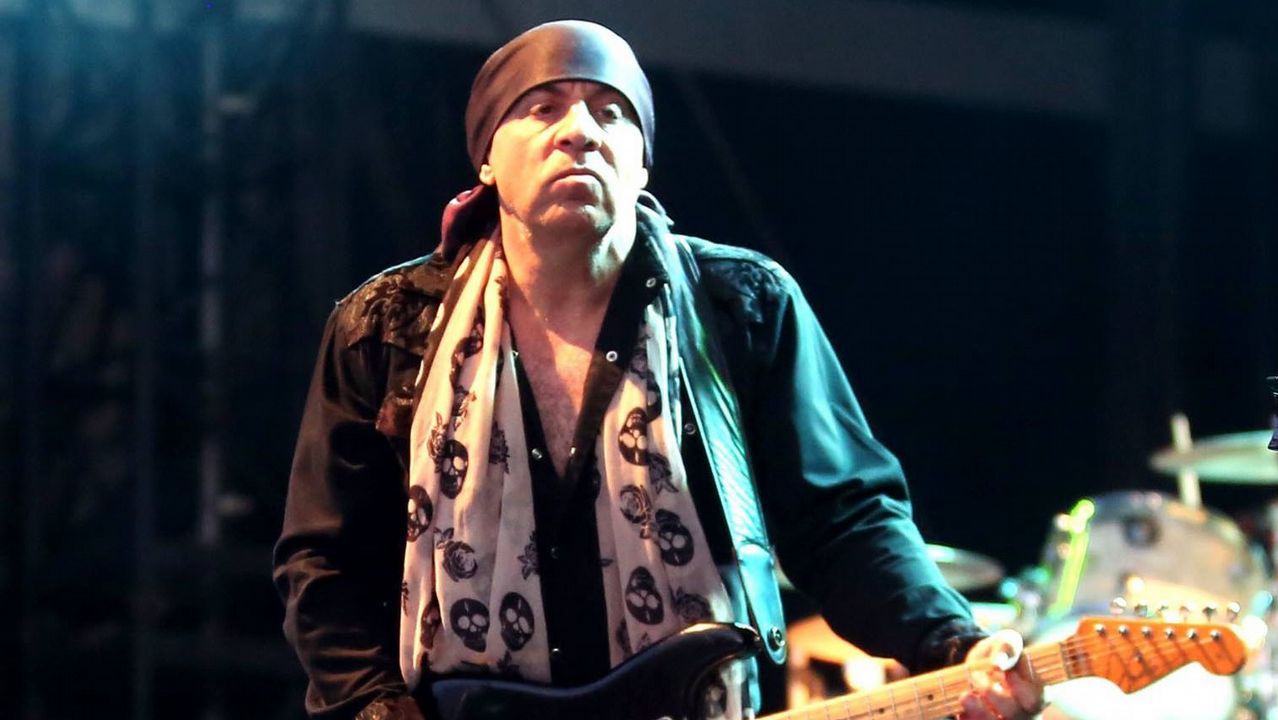 Fotografía promocional de Little Steven & The Disciples of Soul