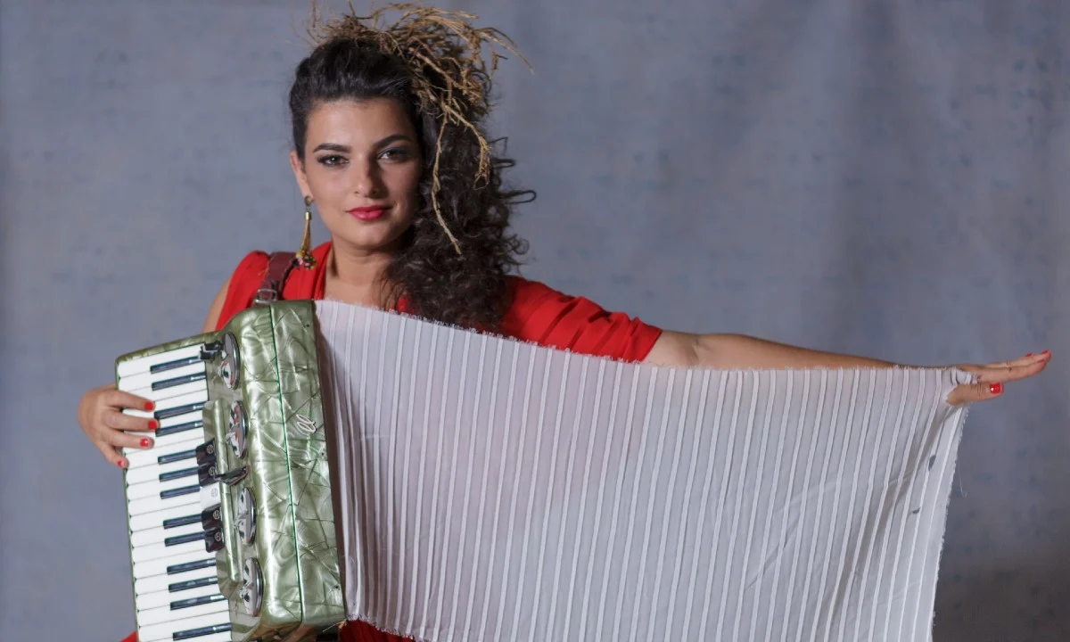 Fotografía promocional de Livia Mattos