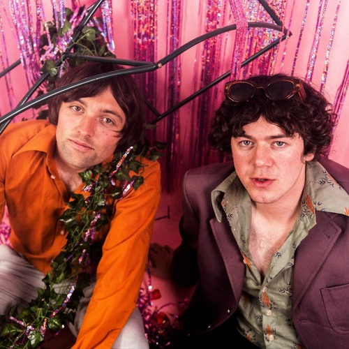 Fotografía promocional de Logan's Close