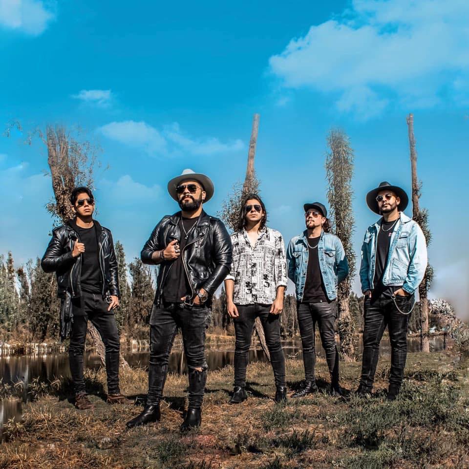 Fotografía promocional de Lola Club