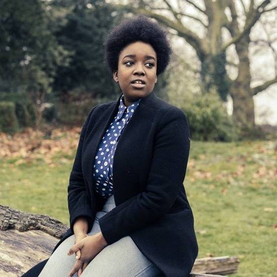 Fotografía promocional de Lolly Adefope