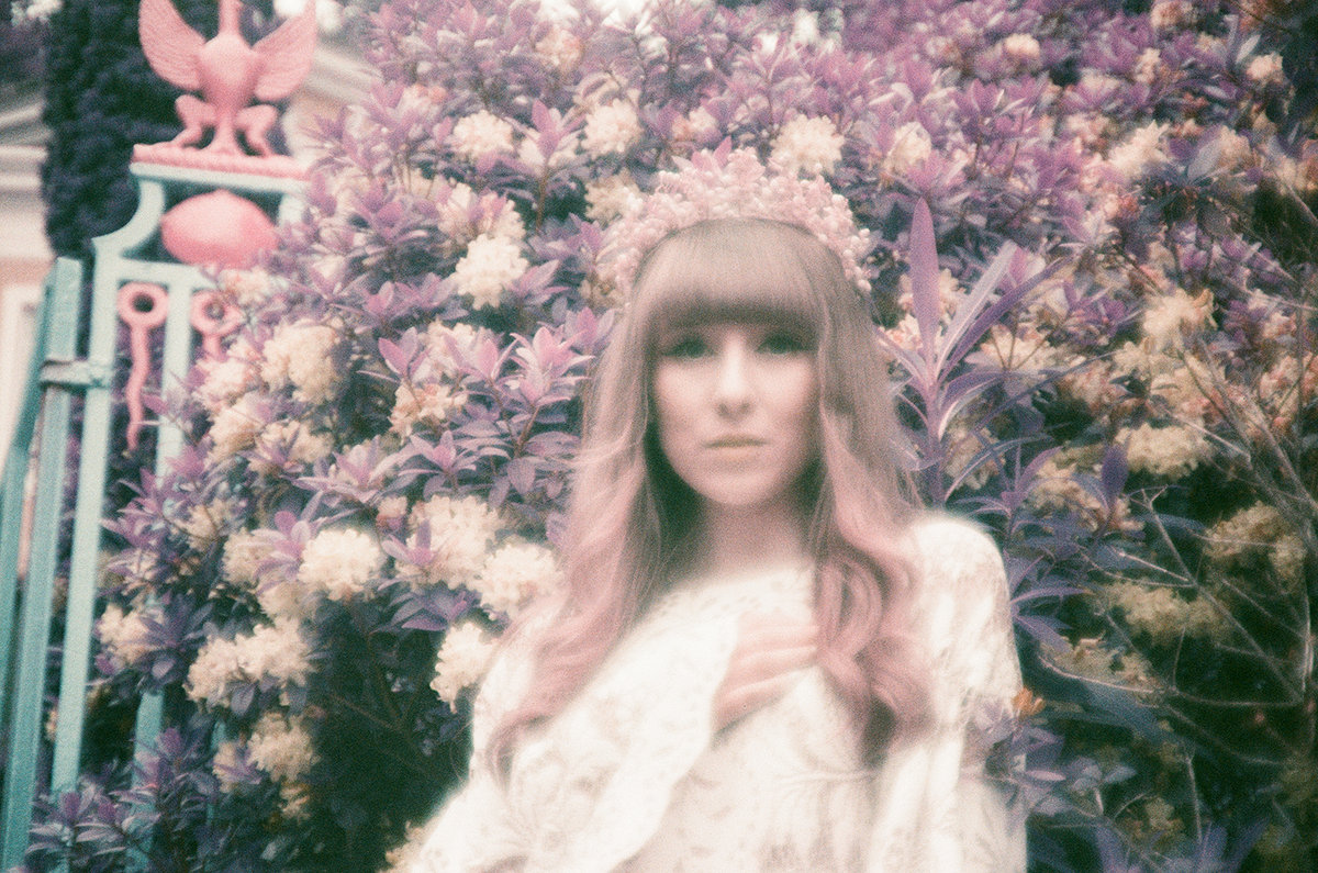 Fotografía promocional de Concierto de Funhouse + Looking Glass Alice en Londres