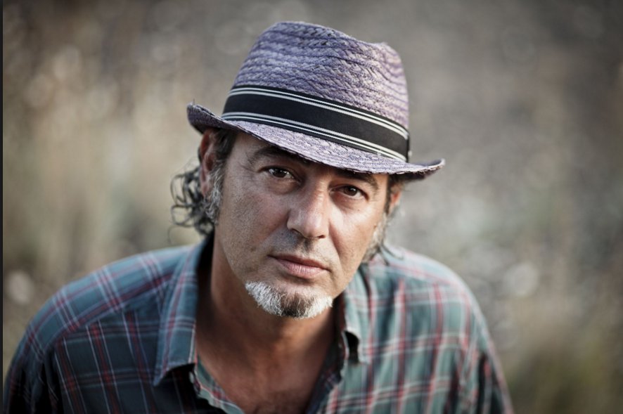 Promofoto von Luca Carboni.