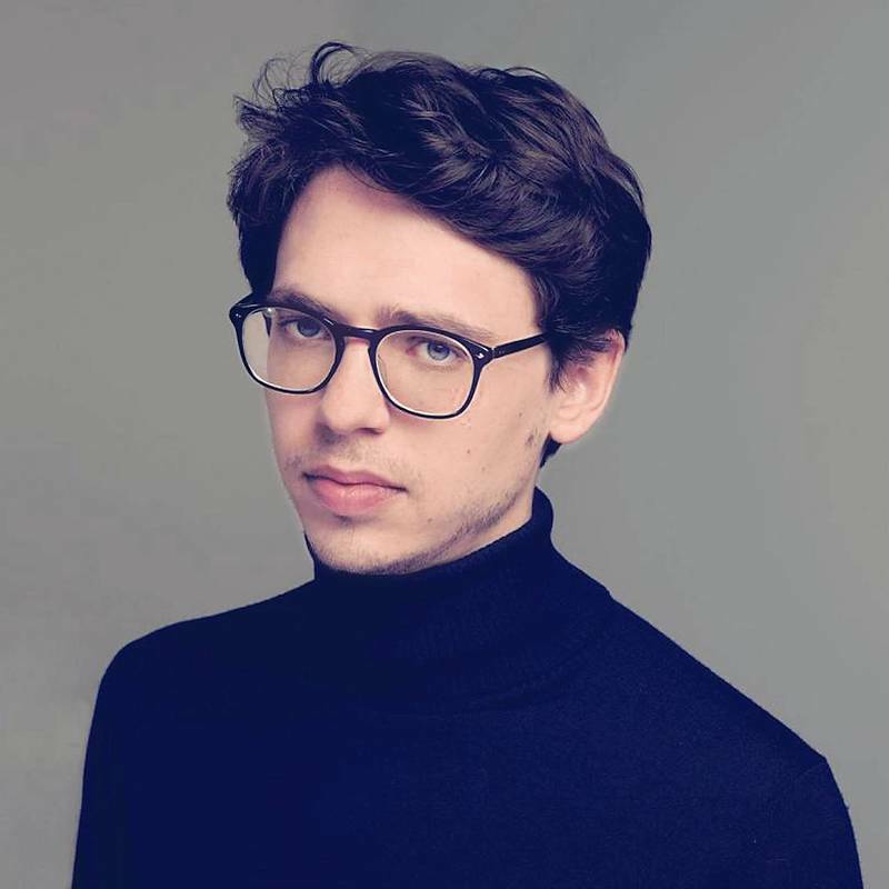 Fotografía promocional de Lucas Debargue