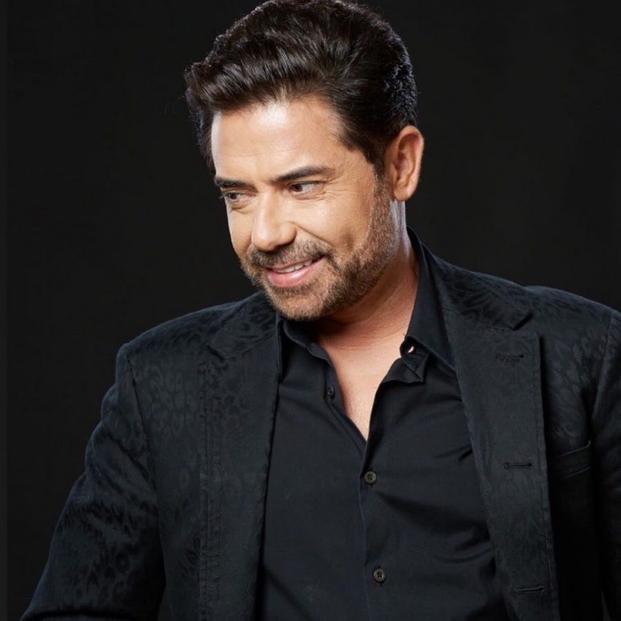 Fotografia promocional de Luis Gomes.