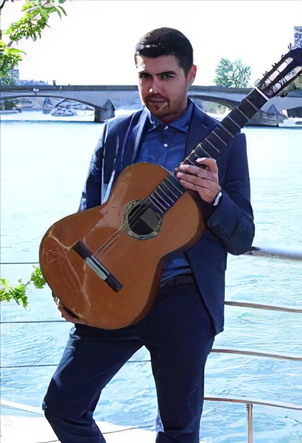 Fotografía promocional de Luis Guevara