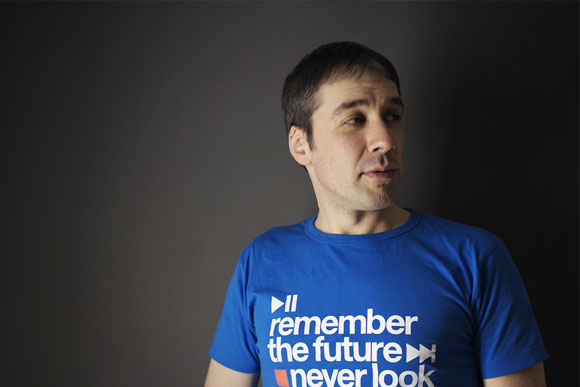 Fotografía promocional de Luis Junior