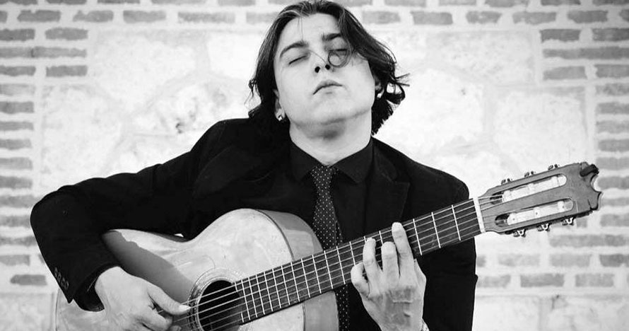 Fotografia promocional de Luis Miguel Manzano.