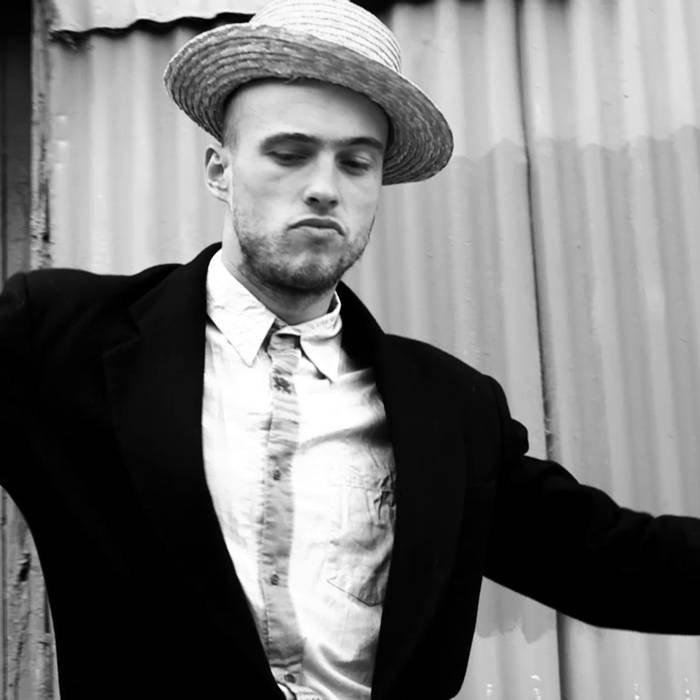 Fotografía promocional de Lyall Moloney