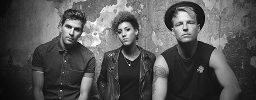 Promotional photograph of LZ7.