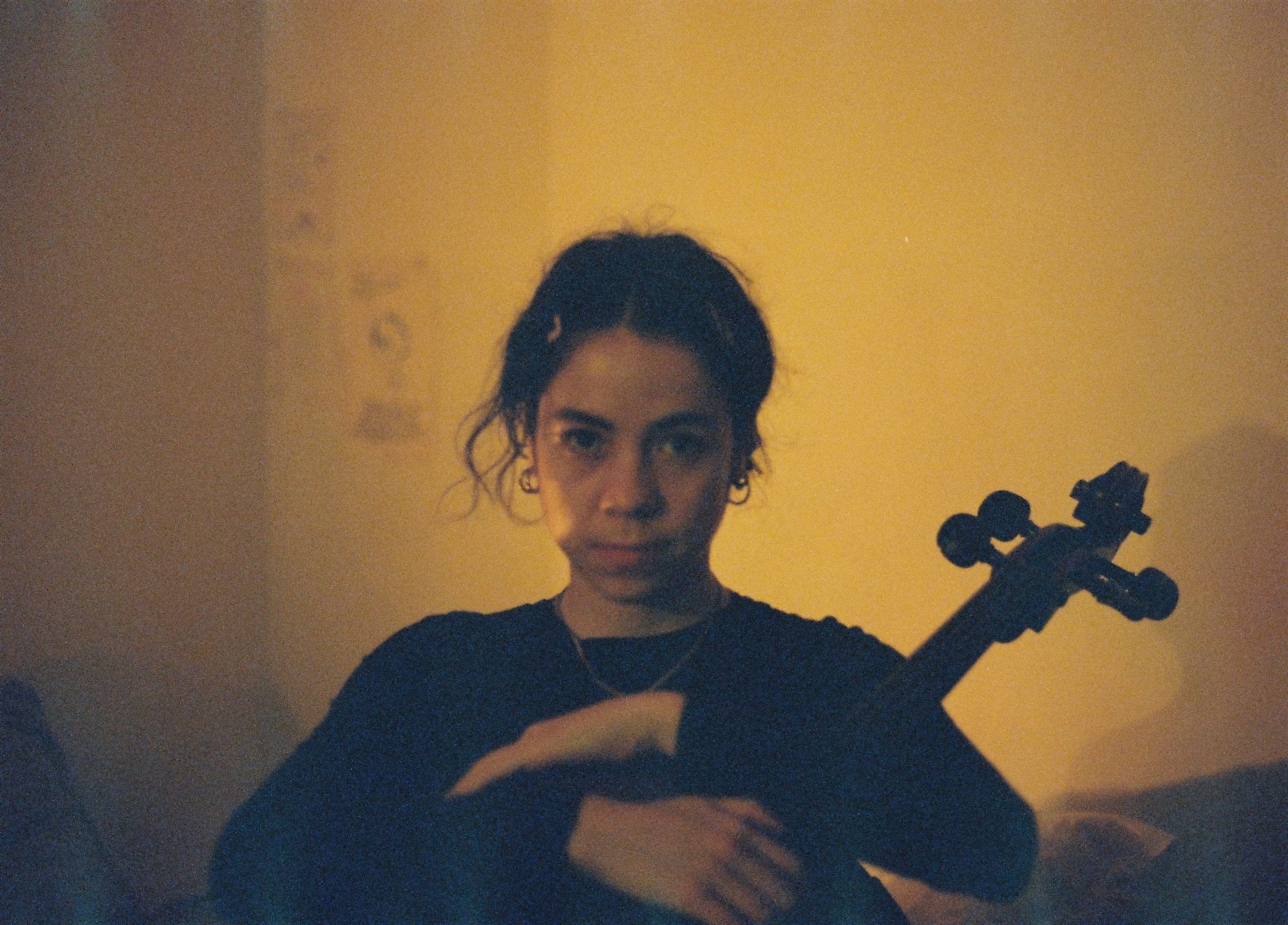 Fotografía promocional de Mabe Fratti